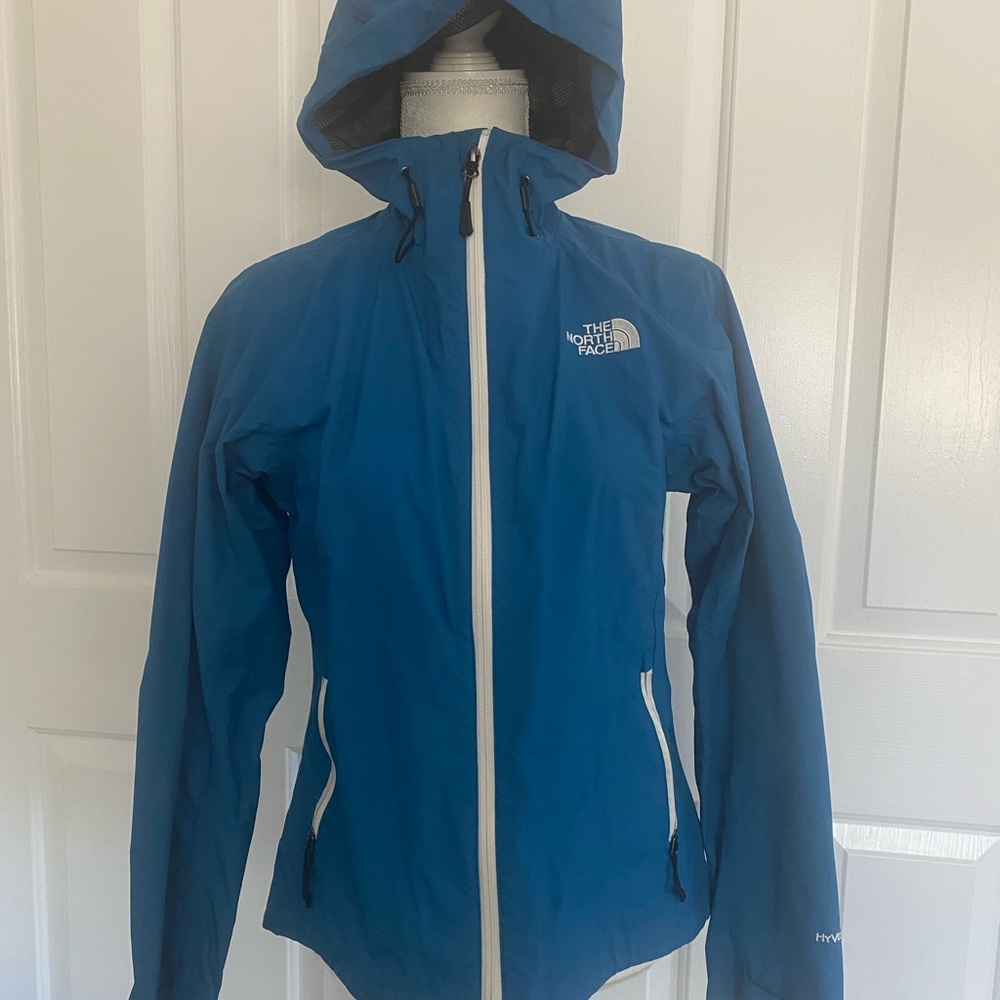 The North Face Women’s HyVent Rain Jacket